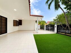 Pasir Ris Beach Park (D18), Terrace #617714971